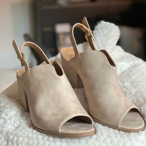 Qupid Heels in the color cream